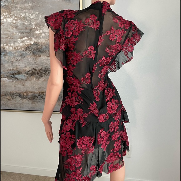 NWT ROMEO & JULIET COUTURE $175 Tiered Black and Red Lace DRESS Small - Picture 14 of 15